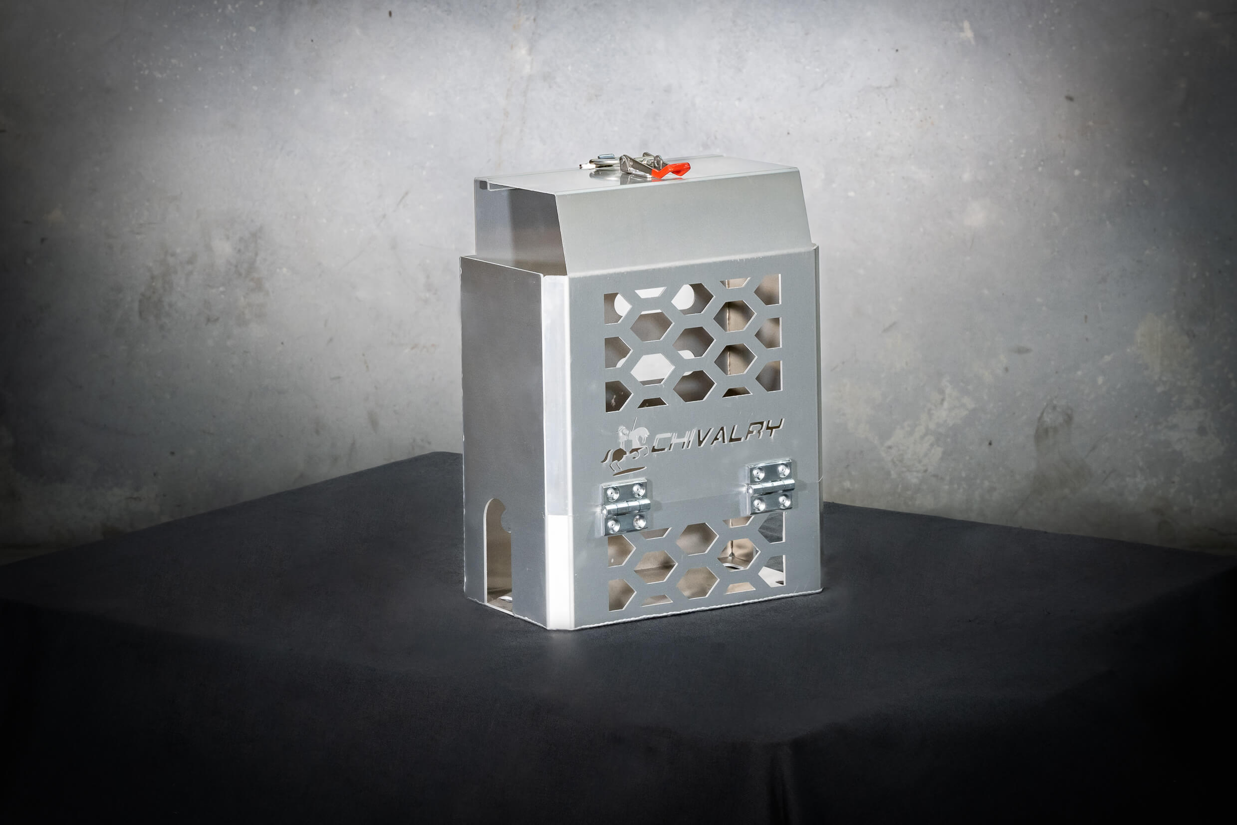 L&G Chivalry lockable jerry can holder for UTE - flat alloy 20L