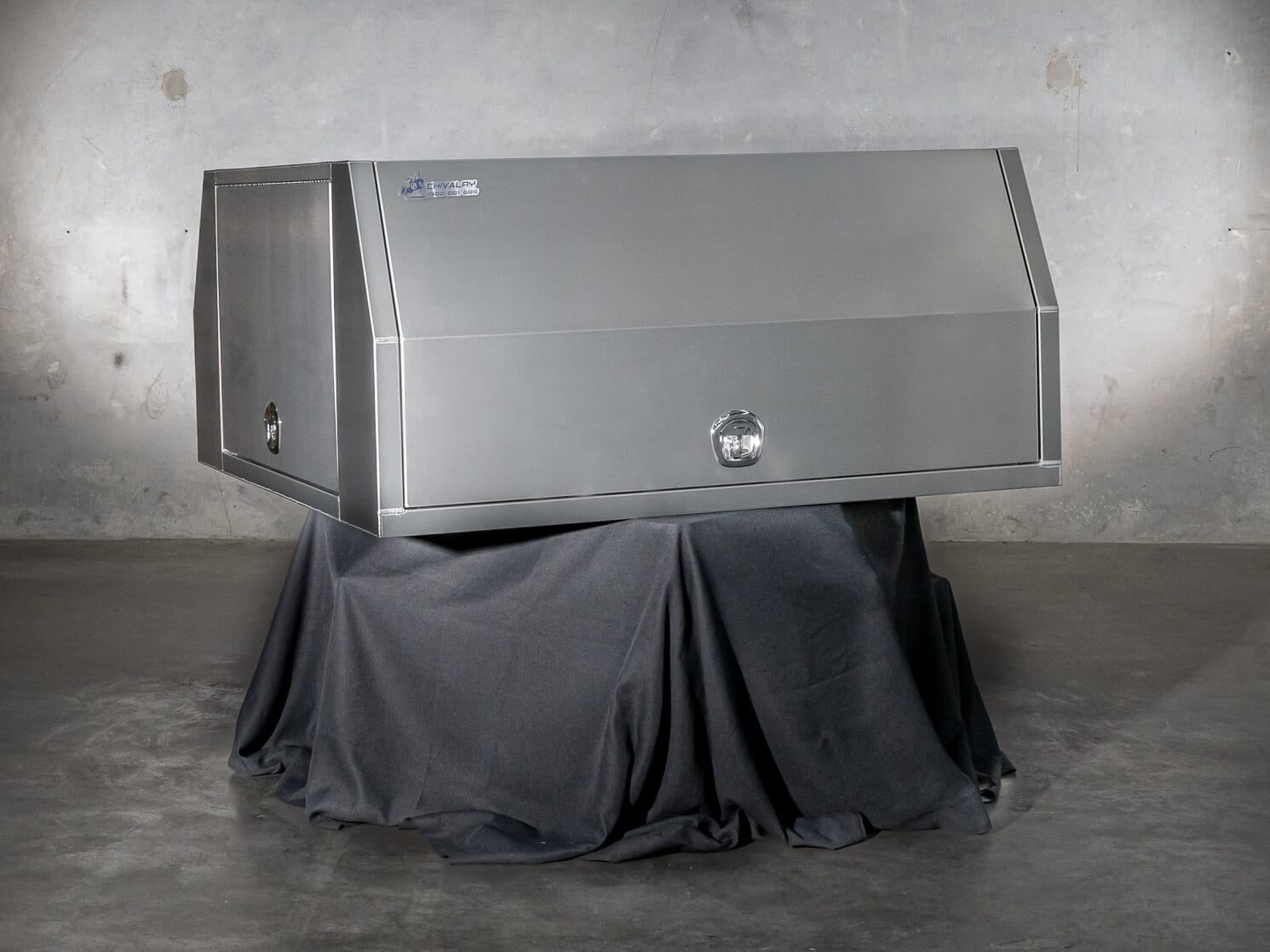UTE canopy box with three doors and whale locking system
