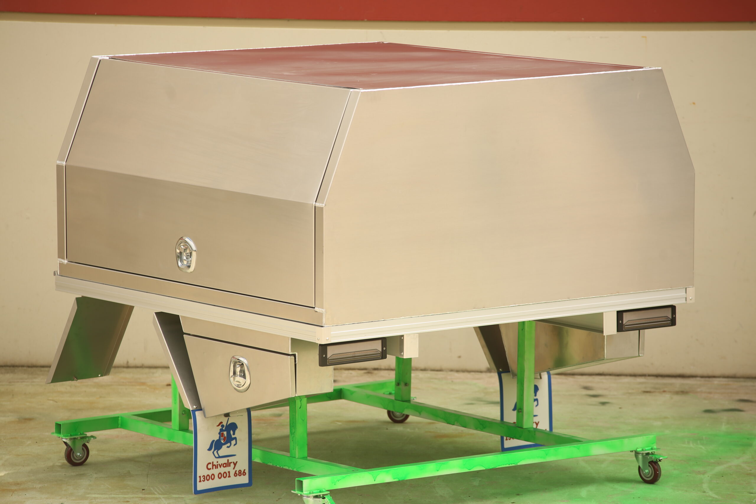 Raw alloy UTE canopy and tray combo with two doors