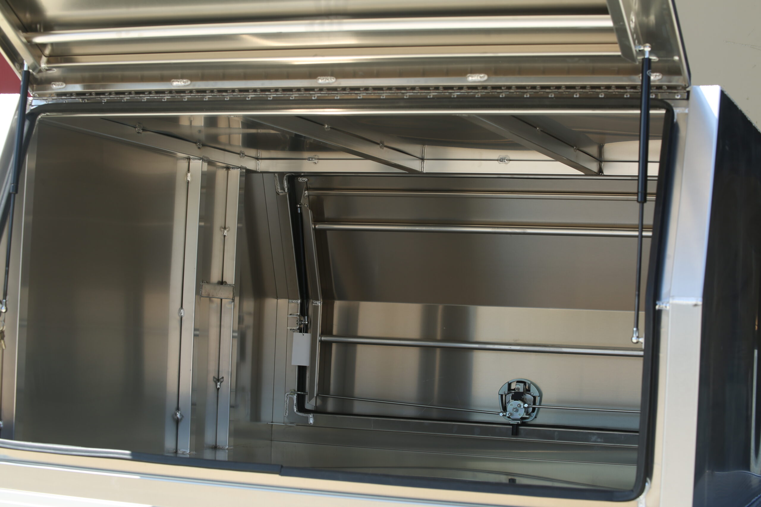 Spacious interior of UTE Canopy and 1800mm Tray Raw Alloy Combo