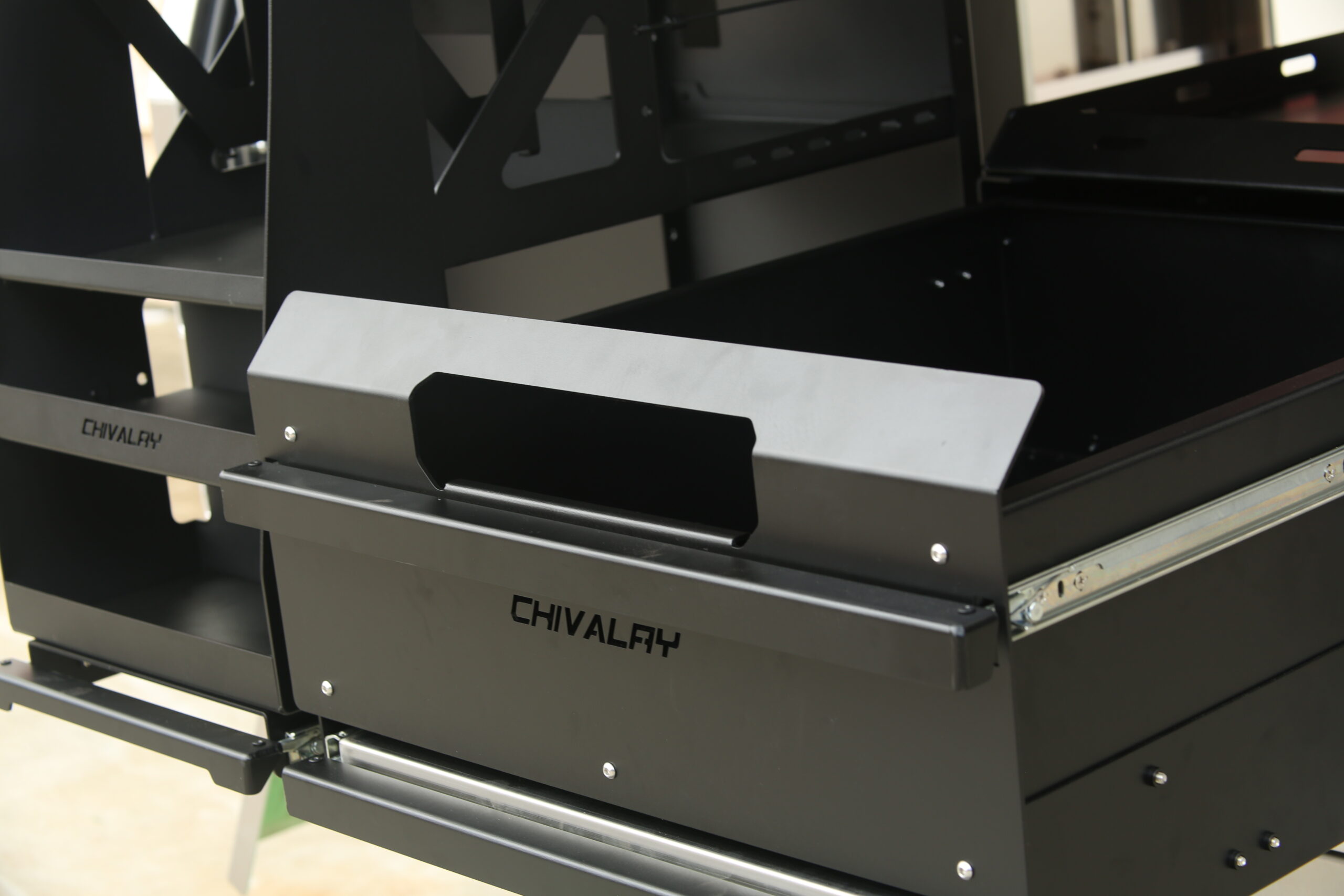 Strong, lightweight tray and canopy combo built wth shelving for practicality and adventure