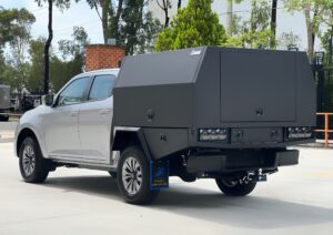 S3 1800mm Unistrut Floor Service Body Flat Alloy with 3 Door – Black